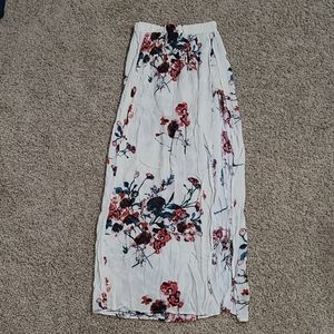 Beige maxi skirt with slit